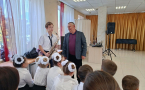 Встреча с преподавателем Евгением Приймаком вдохновила юных музыкантов на новые достижения